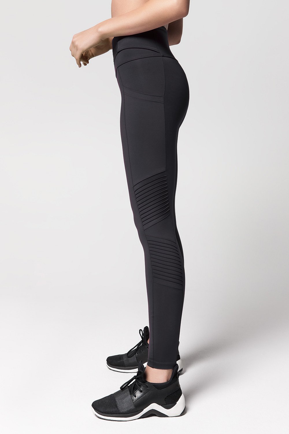 Jetsetter Leggings - #color_black